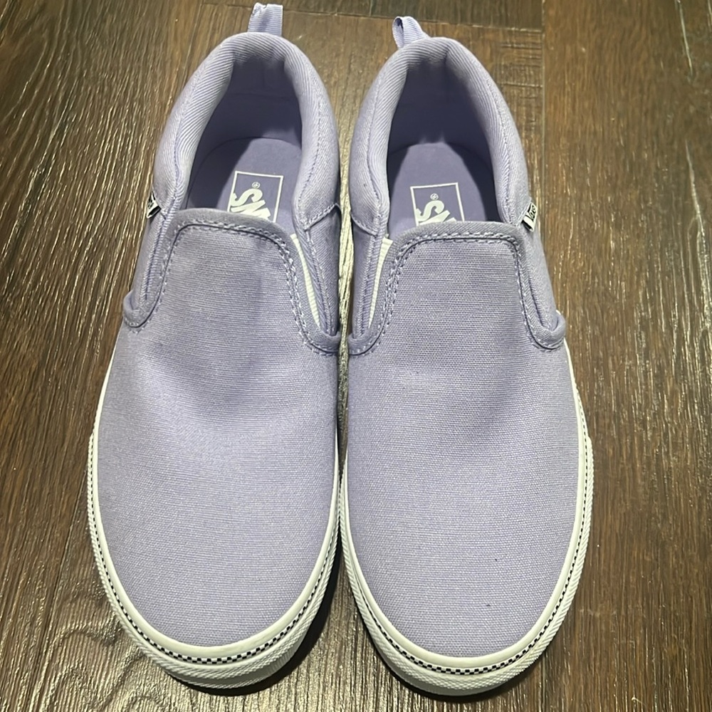 NWOT Vans Asher Slip On Lavender Youth